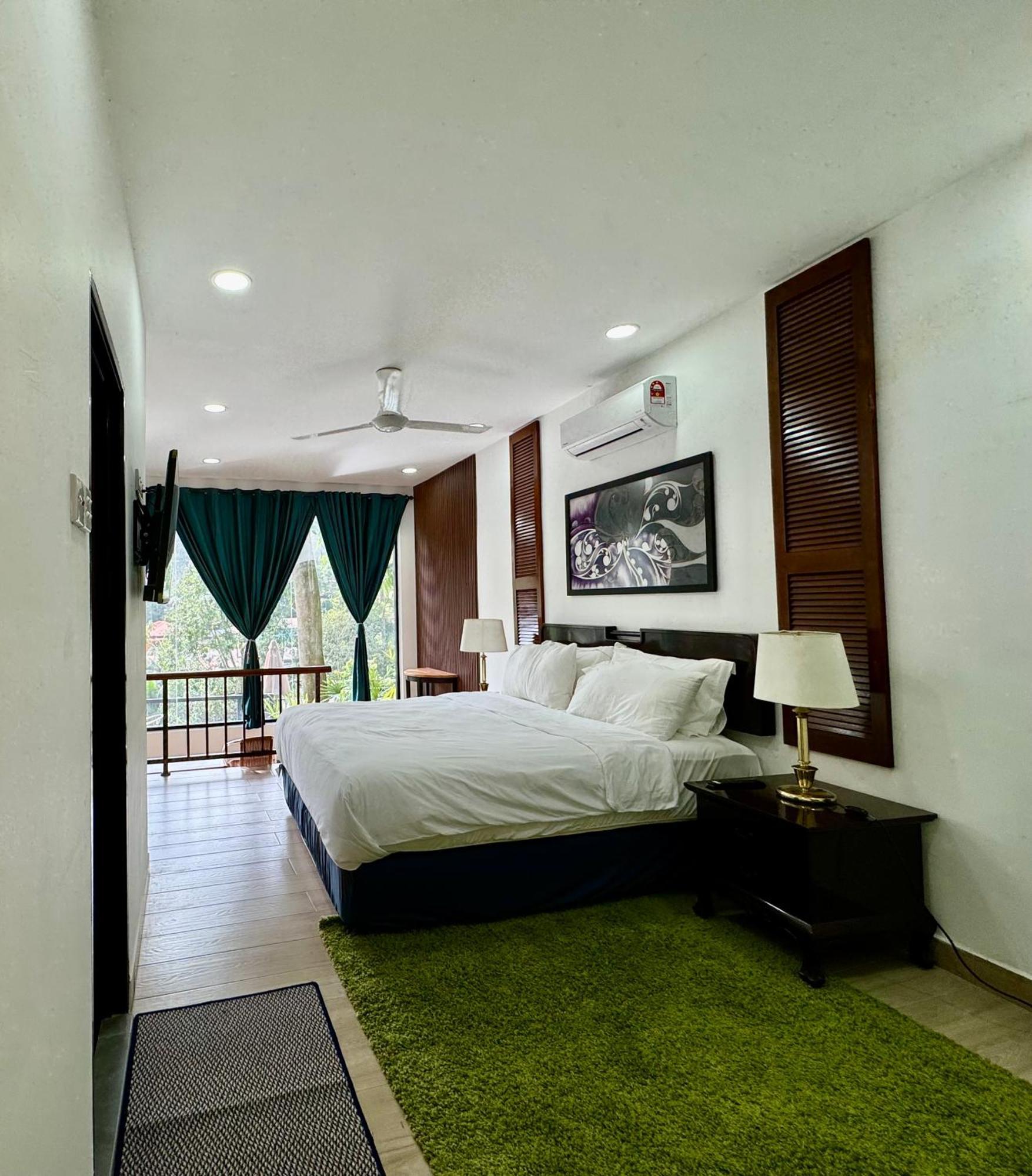 Hillside Red Hotel